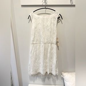 NWT Alice and Olivia white sleeveless beaded lace and tulle dress